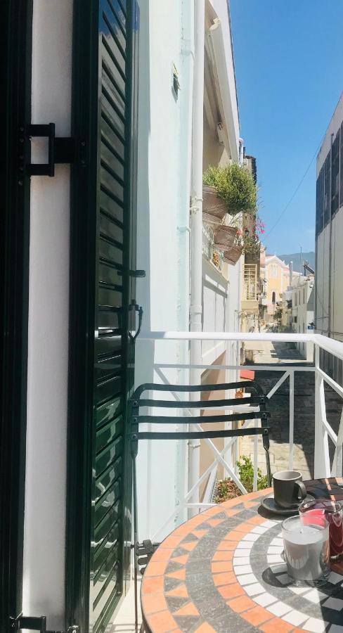 Benaki Balsam Apartment กาลามาตา ภายนอก รูปภาพ