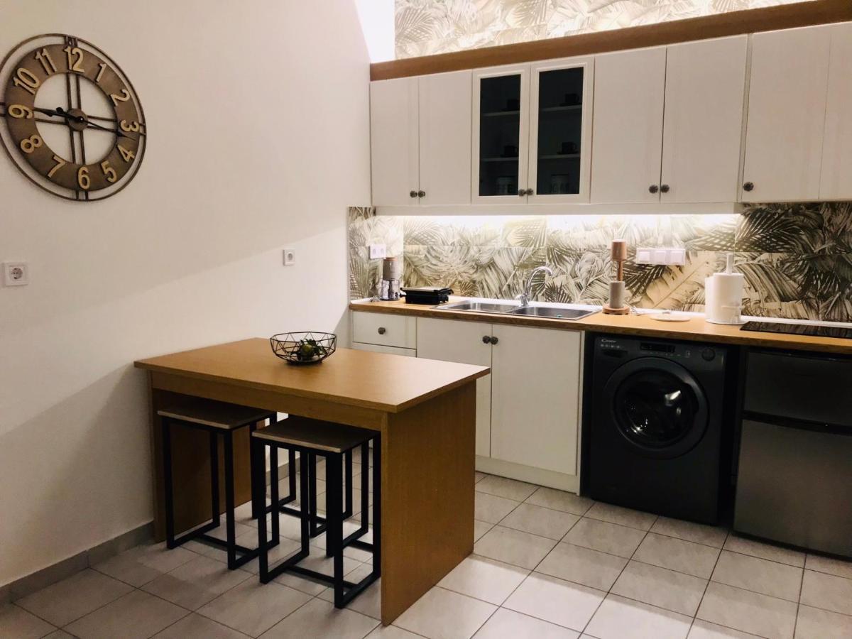 Benaki Balsam Apartment กาลามาตา ภายนอก รูปภาพ